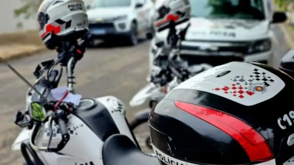Sem CNH, jovem foge da PM com moto sem placa em Marília